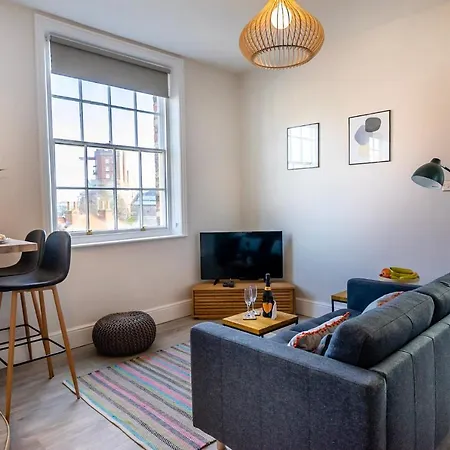 Riverside Loft *